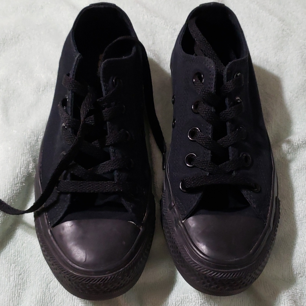 Converse Women's Black Sneakers